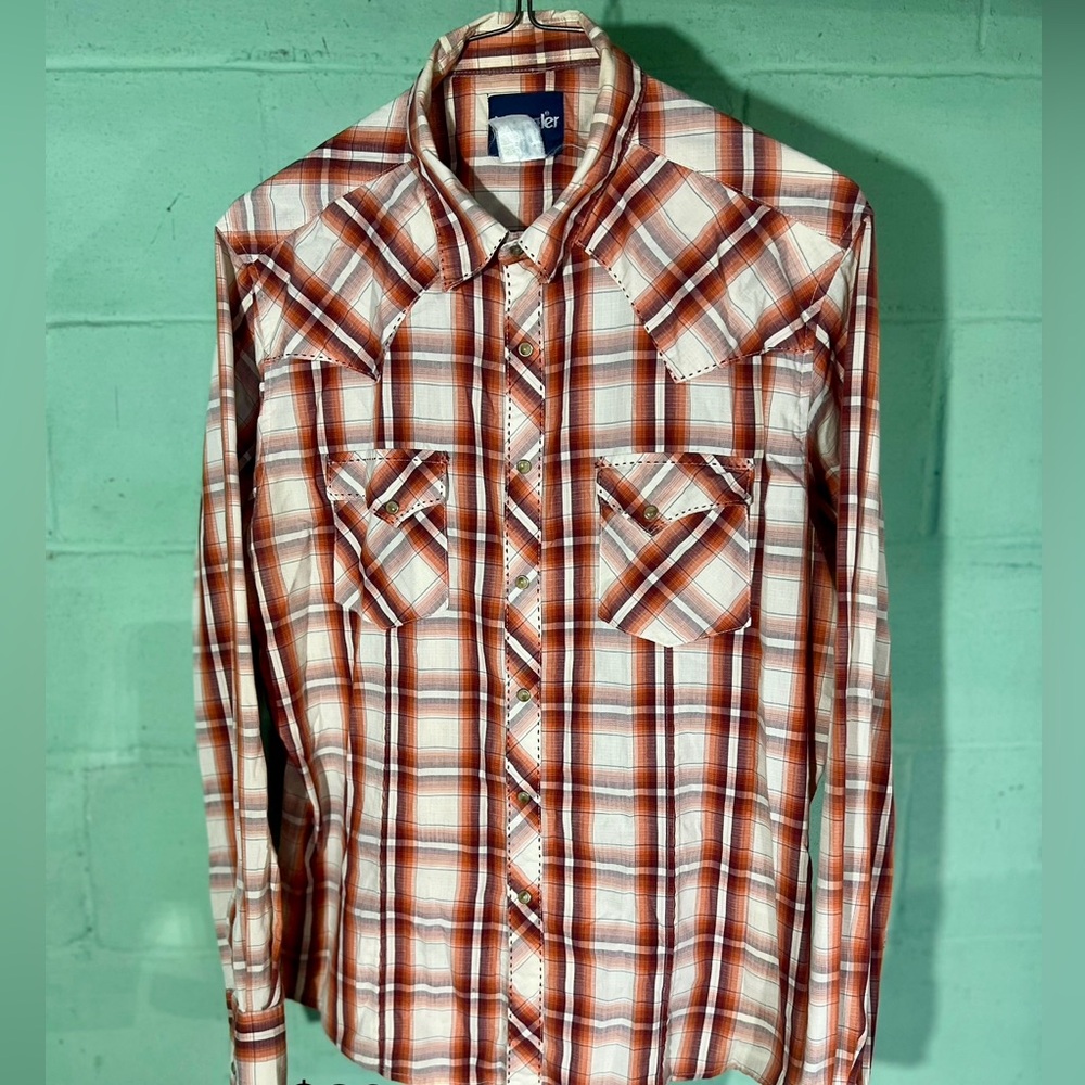 Wrangler Red and White Checkered Button Down Shirt